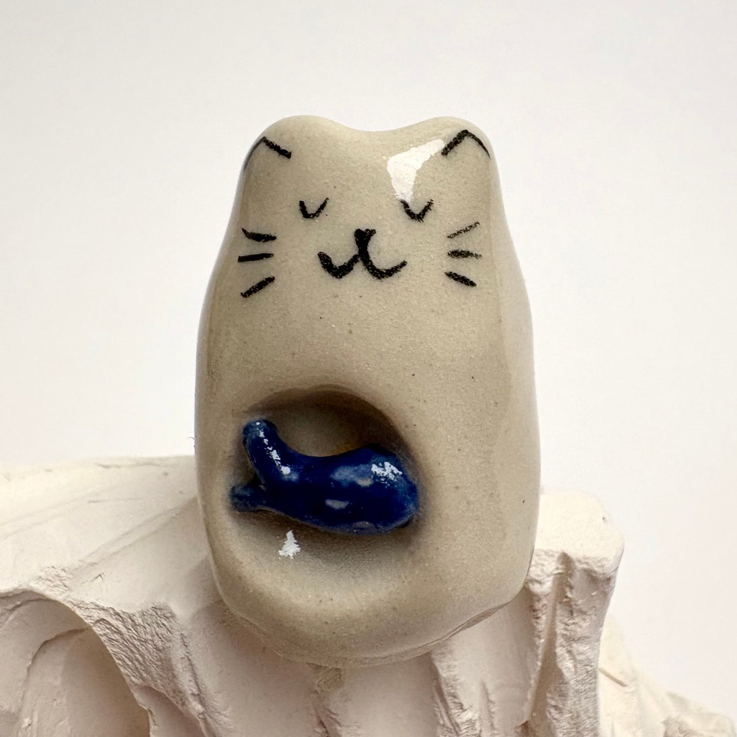 Mini Cat Bud Vase with Carved Heart, Bird, or Fish – Handmade Ceramic Miniature Vase