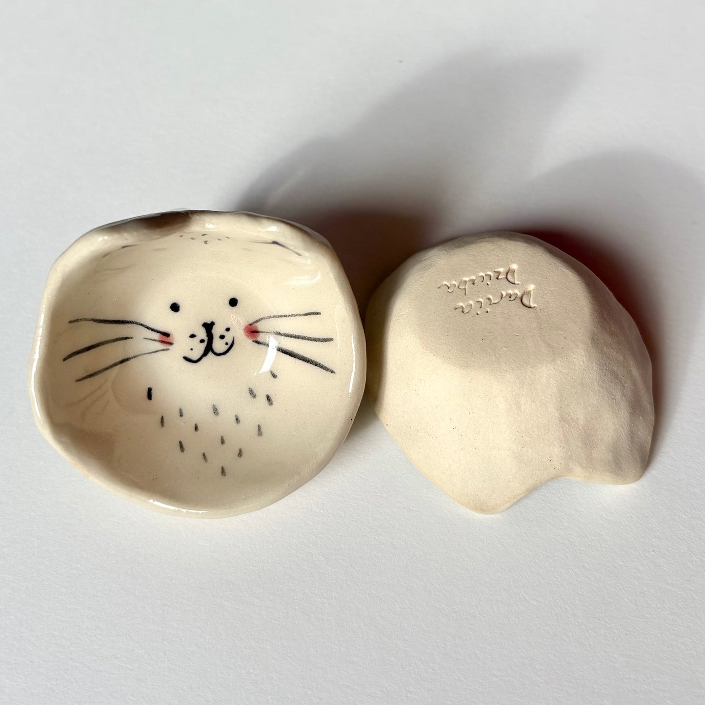 Tiny Cat Face Mini Dish – Handmade Ceramic
