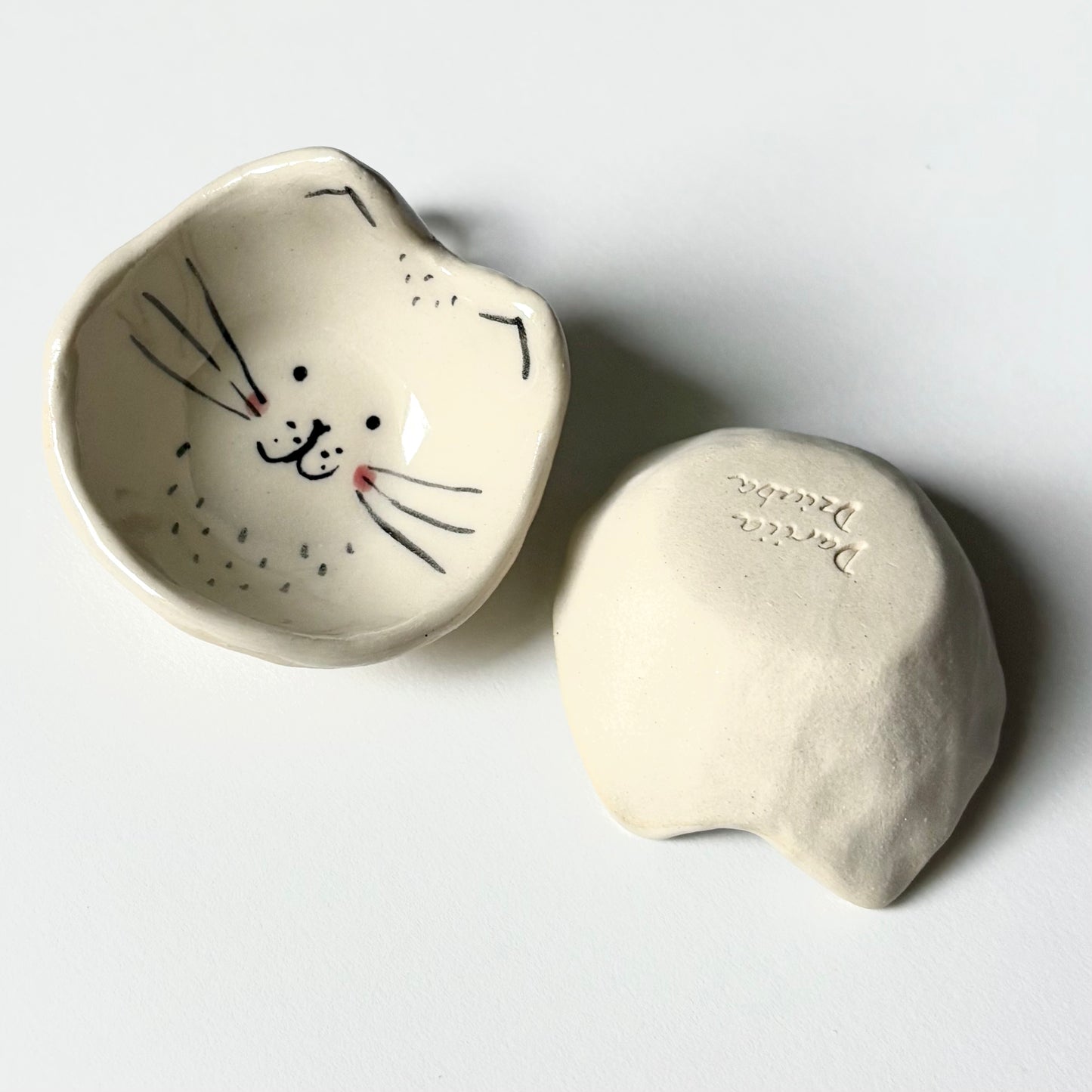 Tiny Cat Face Mini Dish – Handmade Ceramic