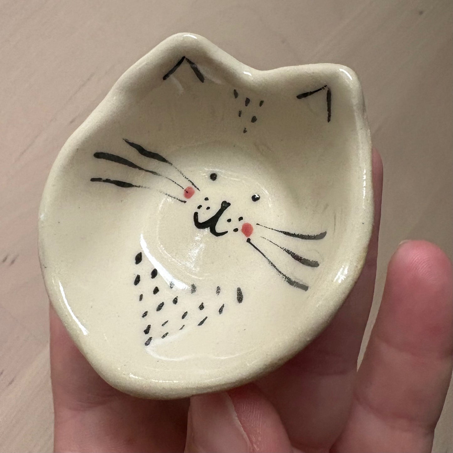 Tiny Cat Face Mini Dish – Handmade Ceramic
