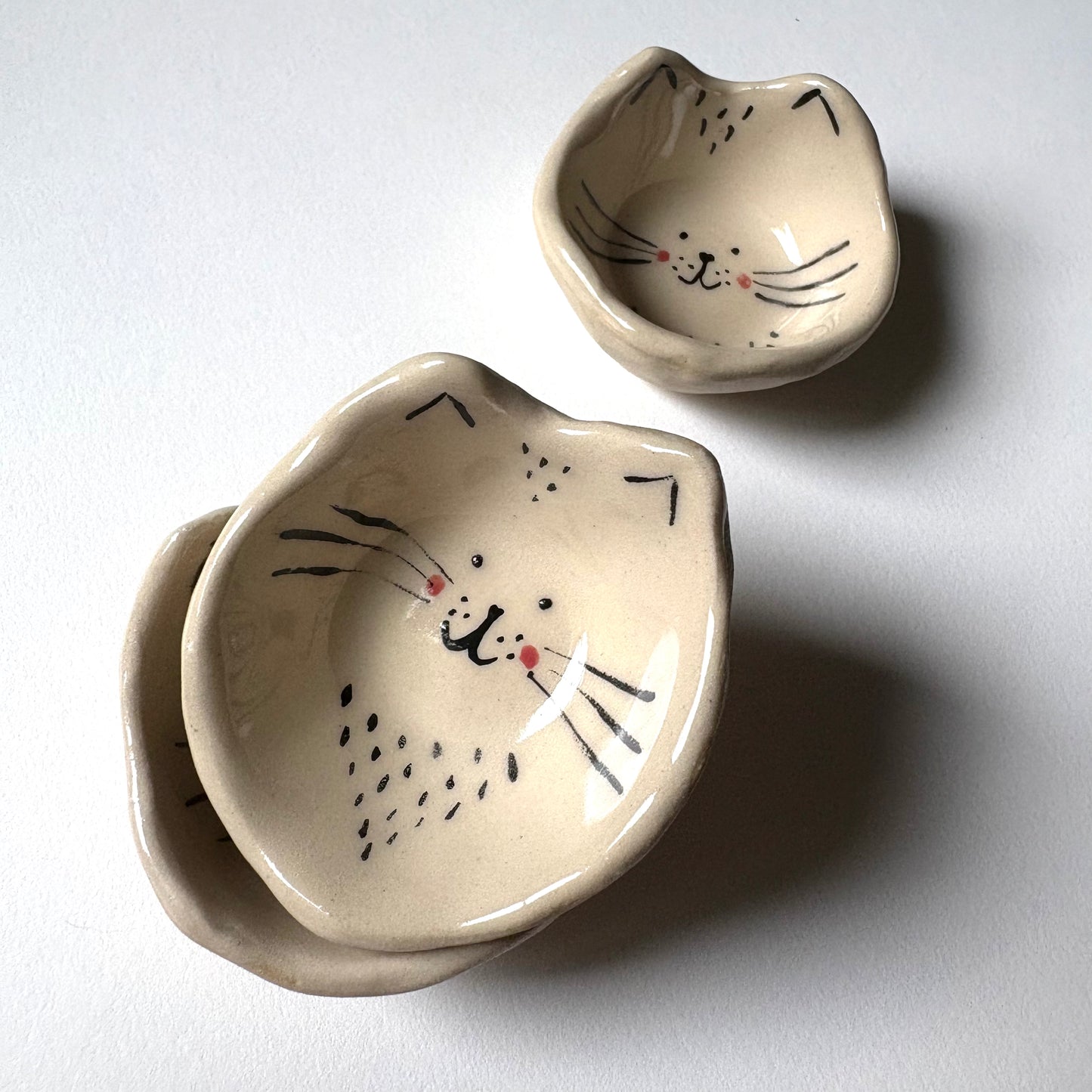 Tiny Cat Face Mini Dish – Handmade Ceramic
