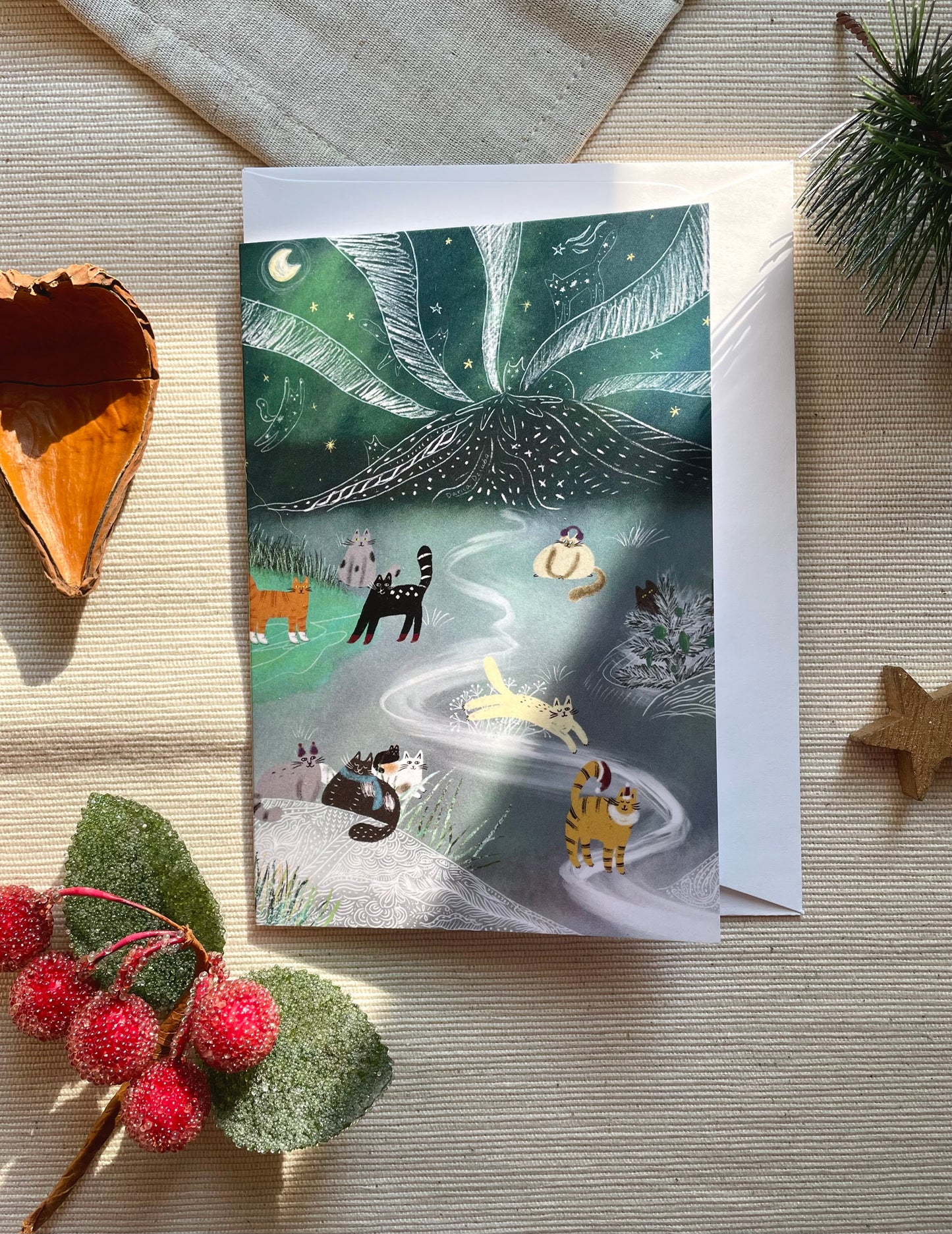 Carte de vœux verticale : Aurora Cats Winter Wonderland