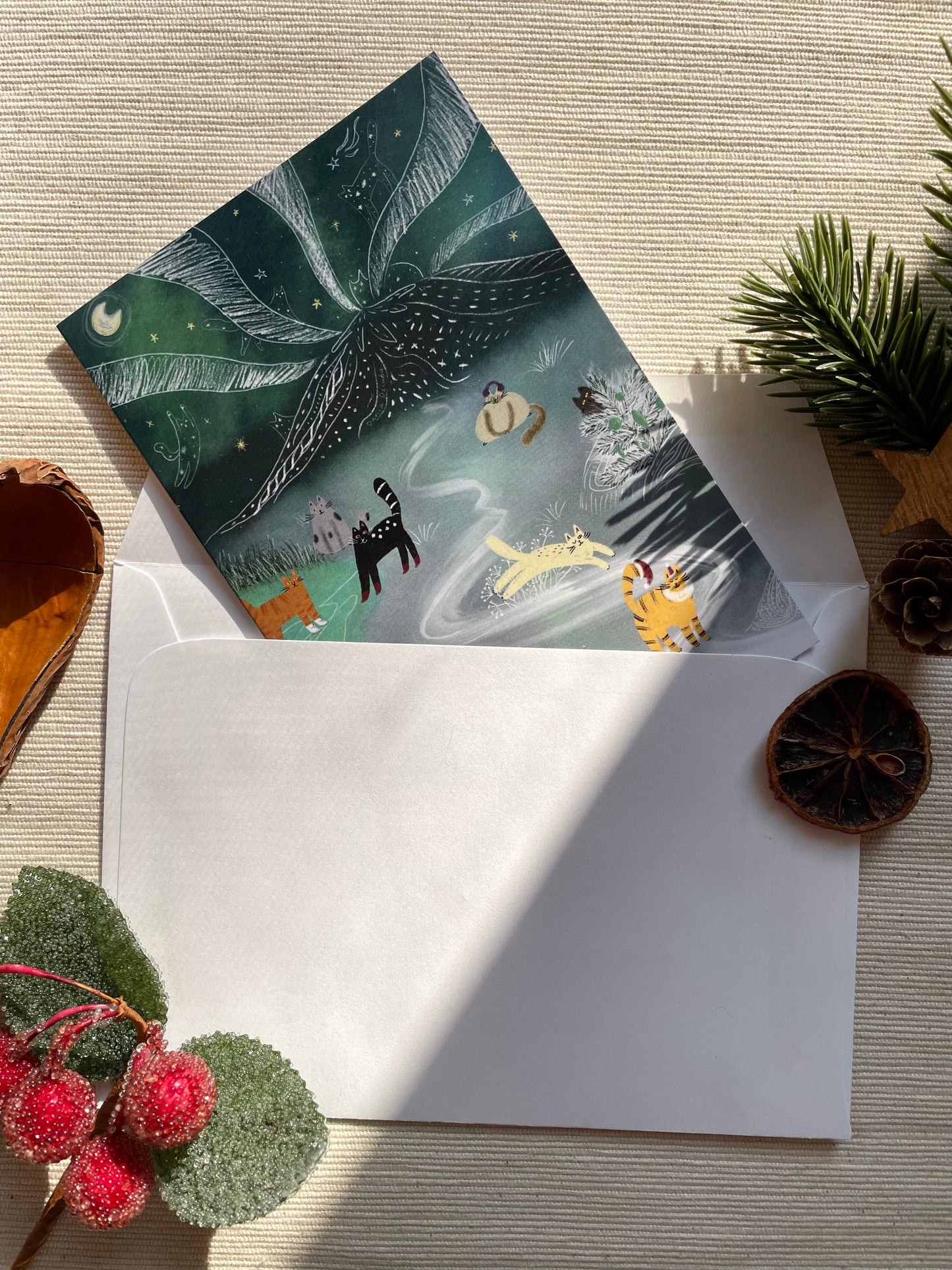 Carte de vœux verticale : Aurora Cats Winter Wonderland