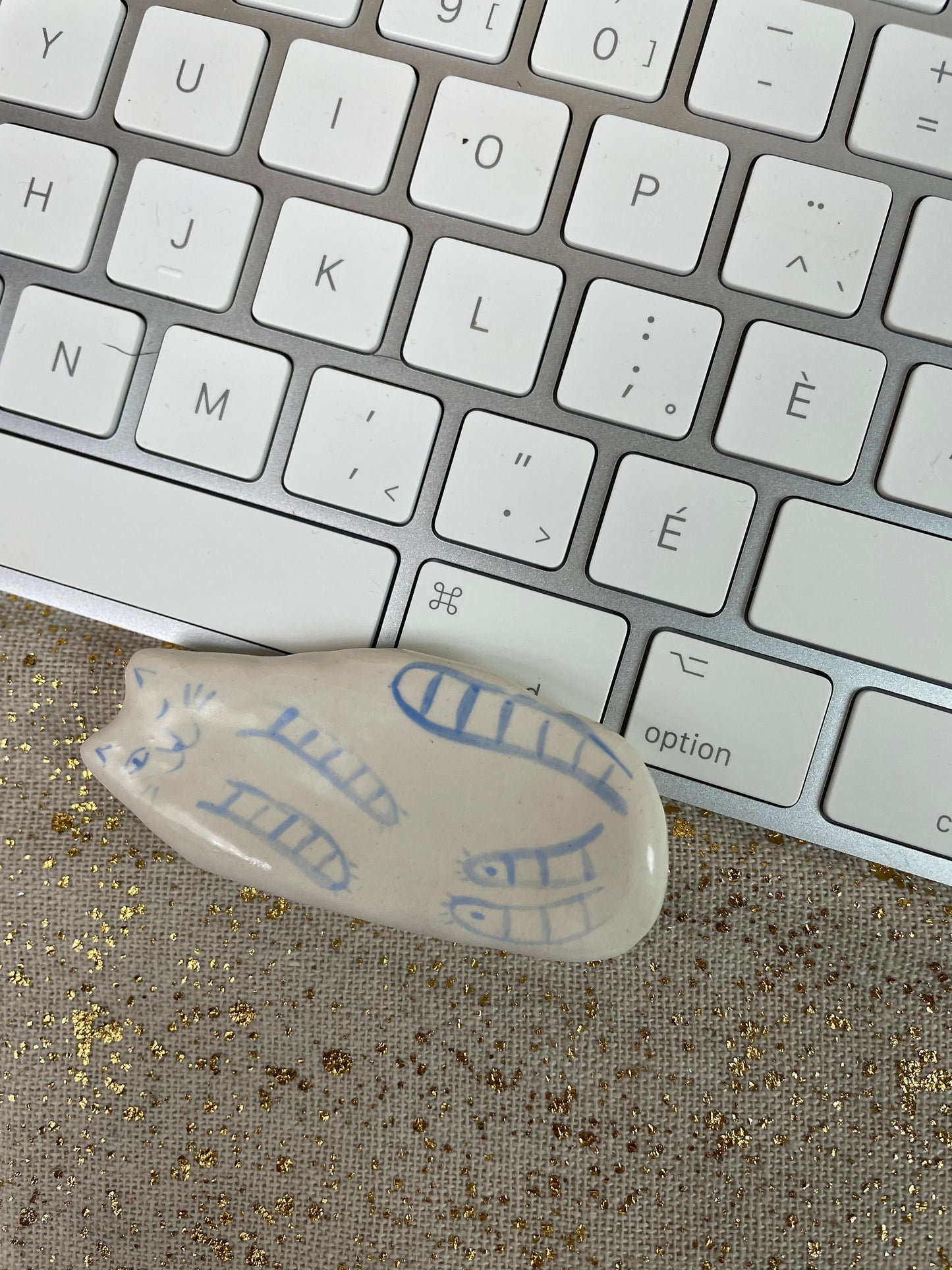 Céramique : Chat à rayures bleu clair