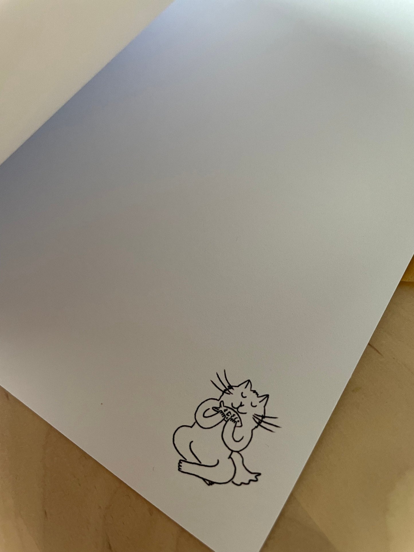 Carte carrée un chat noir avec oiseau noir: Carte de vœux