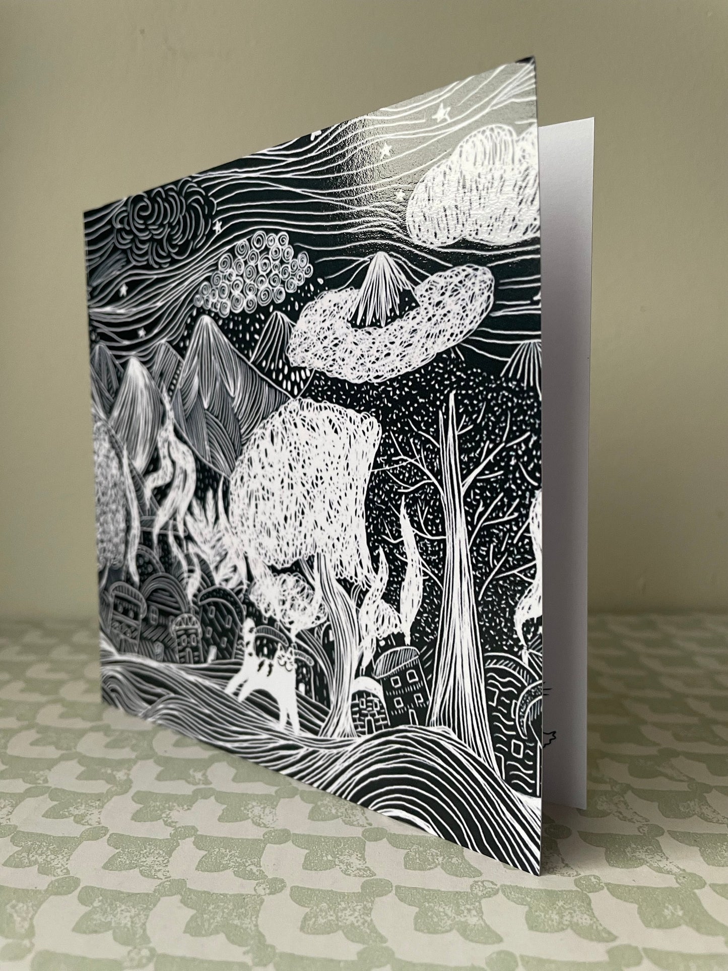 Chat dans les montagnes griffonné: Carte de vœux