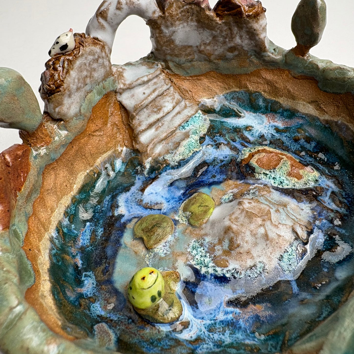 Bol en céramique fait main représentant un chat sirène féerique