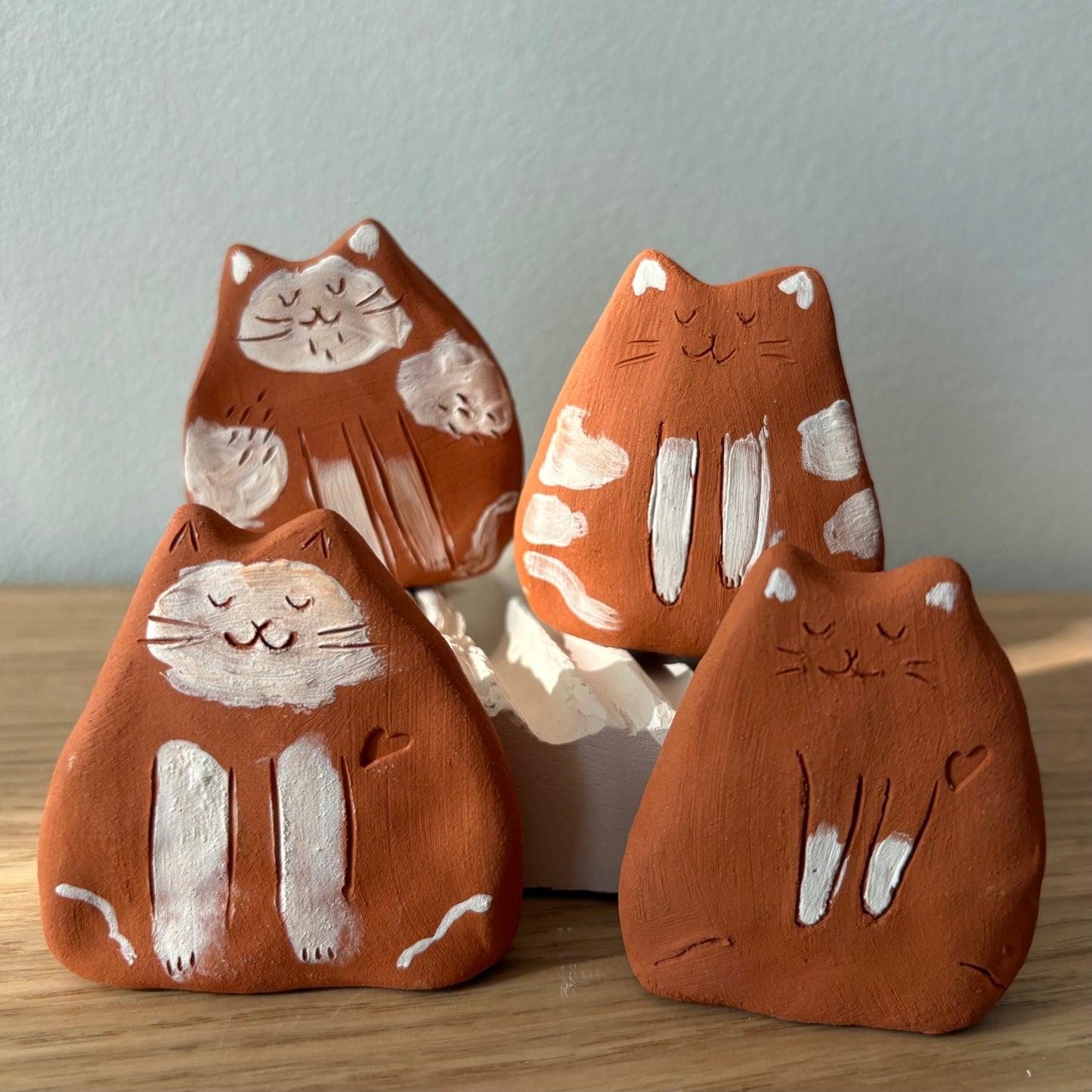 Terracotta Cat Sugar Saver and Essential Oil Diffuser – Handcrafted Standing Figurine