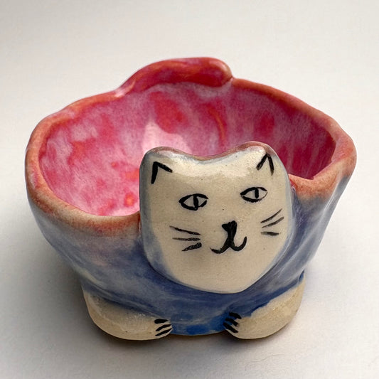 Handmade Cat Dish – Small Ceramic Bowl for Rings, Sauce, Olives, Tiny Snacks – White Clay Cat Pottery Gift