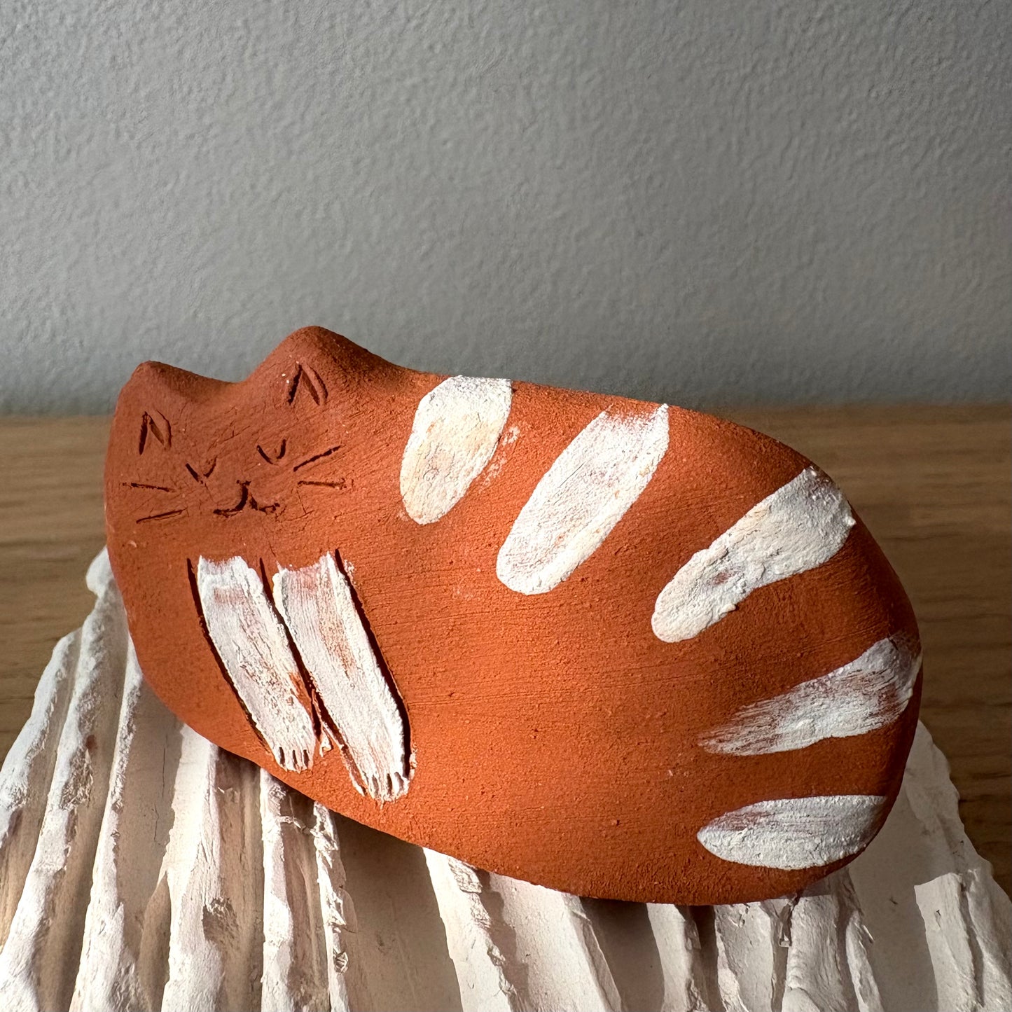 Terracotta Cat Sugar Saver and Essential Oil Diffuser – Handcrafted Standing Figurine