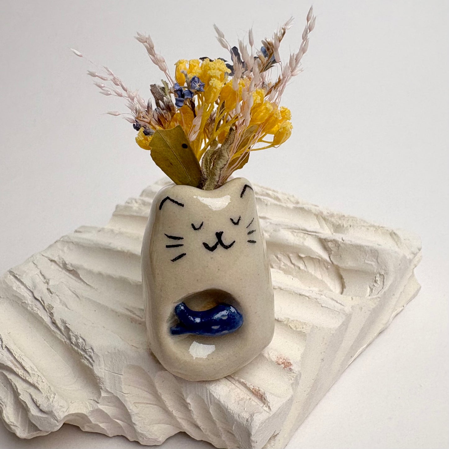 Mini Cat Bud Vase with Carved Heart, Bird, or Fish – Handmade Ceramic Miniature Vase
