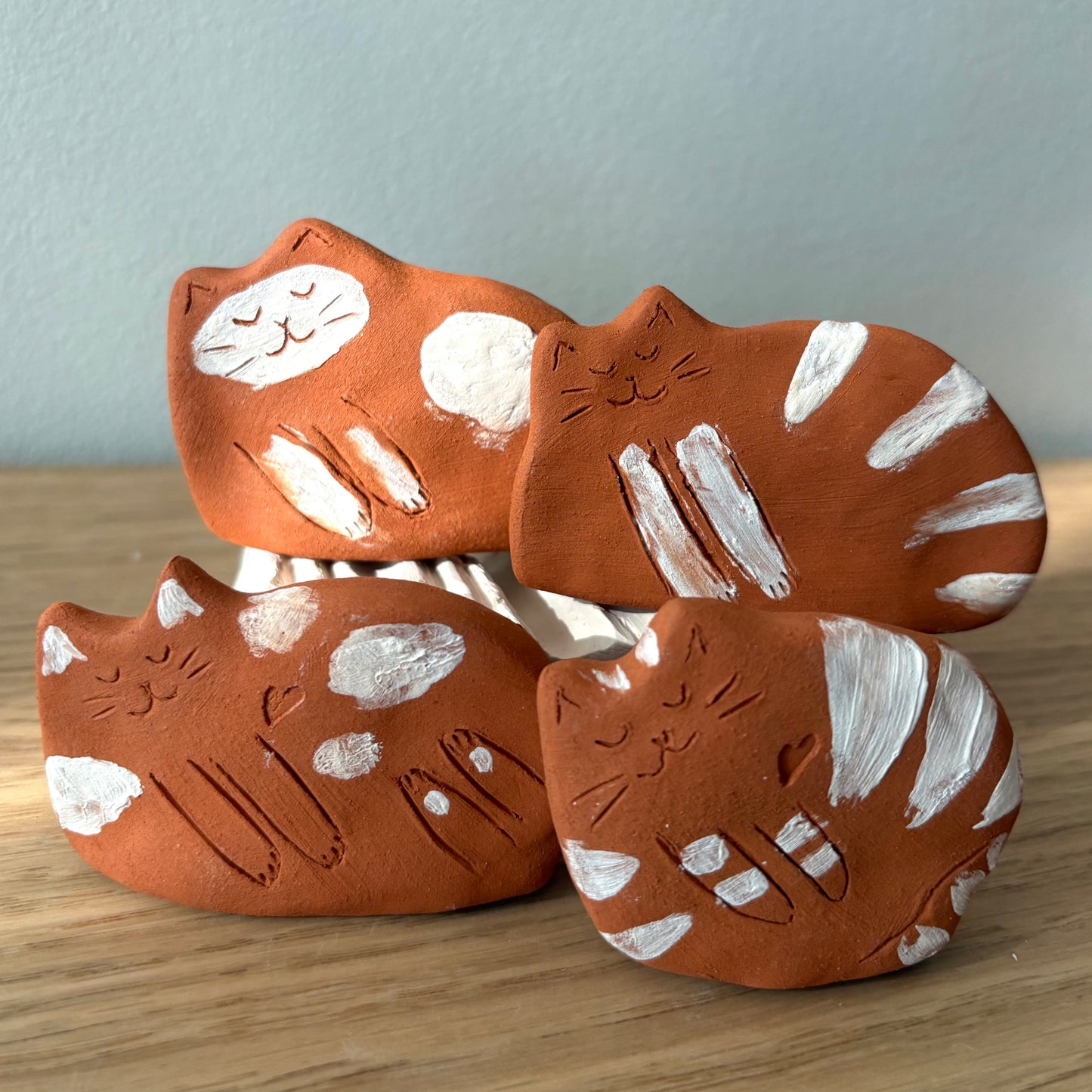 Terracotta Cat Sugar Saver and Essential Oil Diffuser – Handcrafted Standing Figurine
