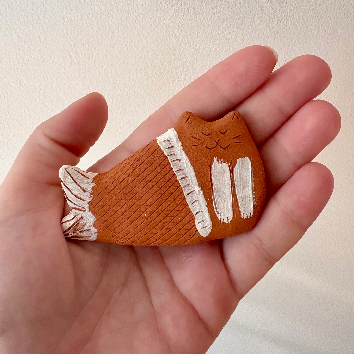 Terracotta Cat Sugar Saver and Essential Oil Diffuser – Handcrafted Standing Figurine