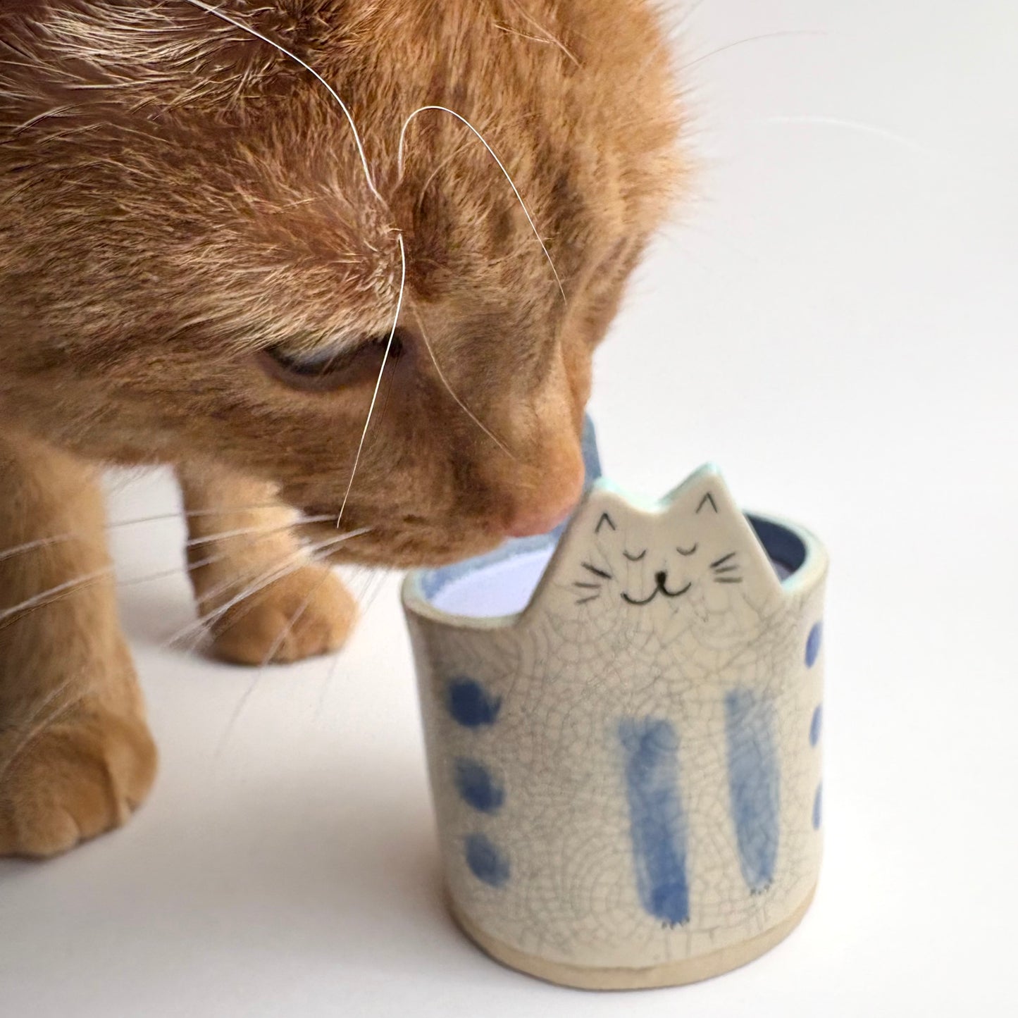 Crackled Handpoured Cat-Shaped Soy Candle/ Reusable Cat Themed Candle Holder/ Lavender and Vanilla Candles/ Christmas Gift for Cat Lovers