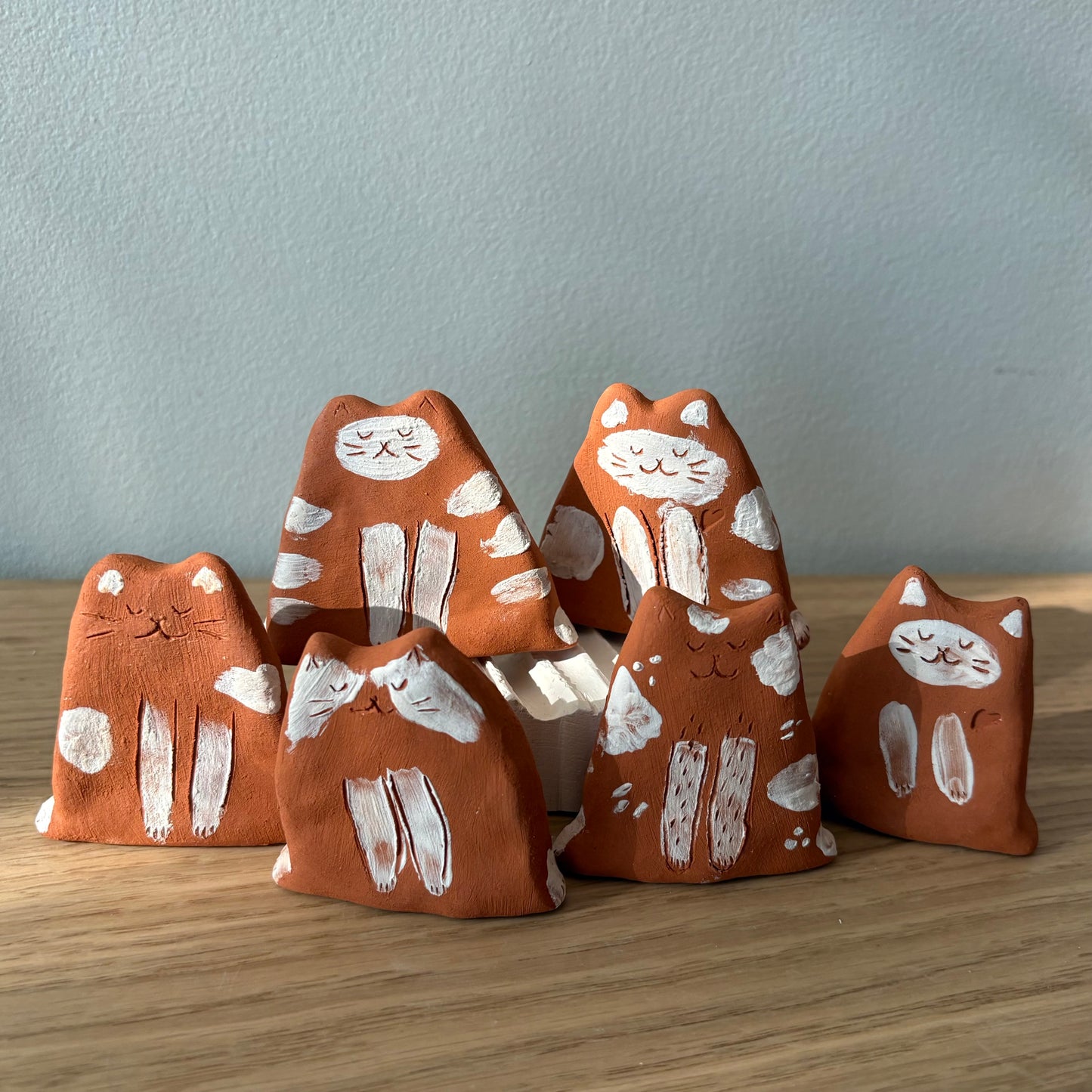 Terracotta Cat Sugar Saver and Essential Oil Diffuser – Handcrafted Standing Figurine