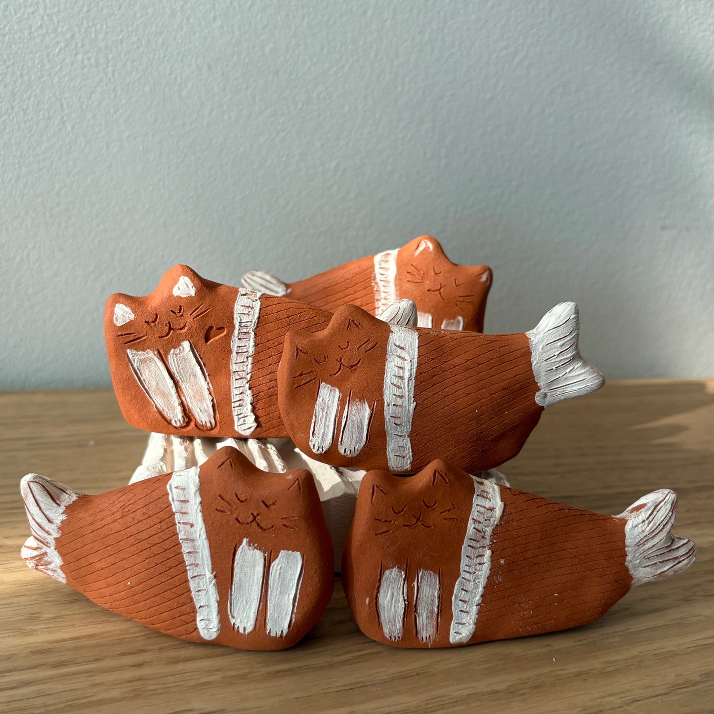 Terracotta Cat Sugar Saver and Essential Oil Diffuser – Handcrafted Standing Figurine