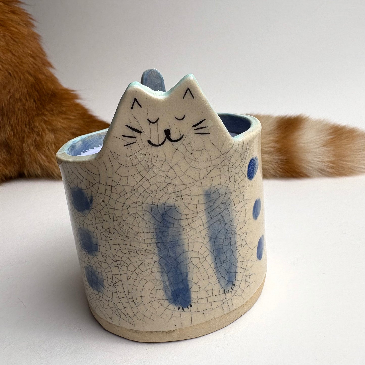 Crackled Handpoured Cat-Shaped Soy Candle/ Reusable Cat Themed Candle Holder/ Lavender and Vanilla Candles/ Christmas Gift for Cat Lovers