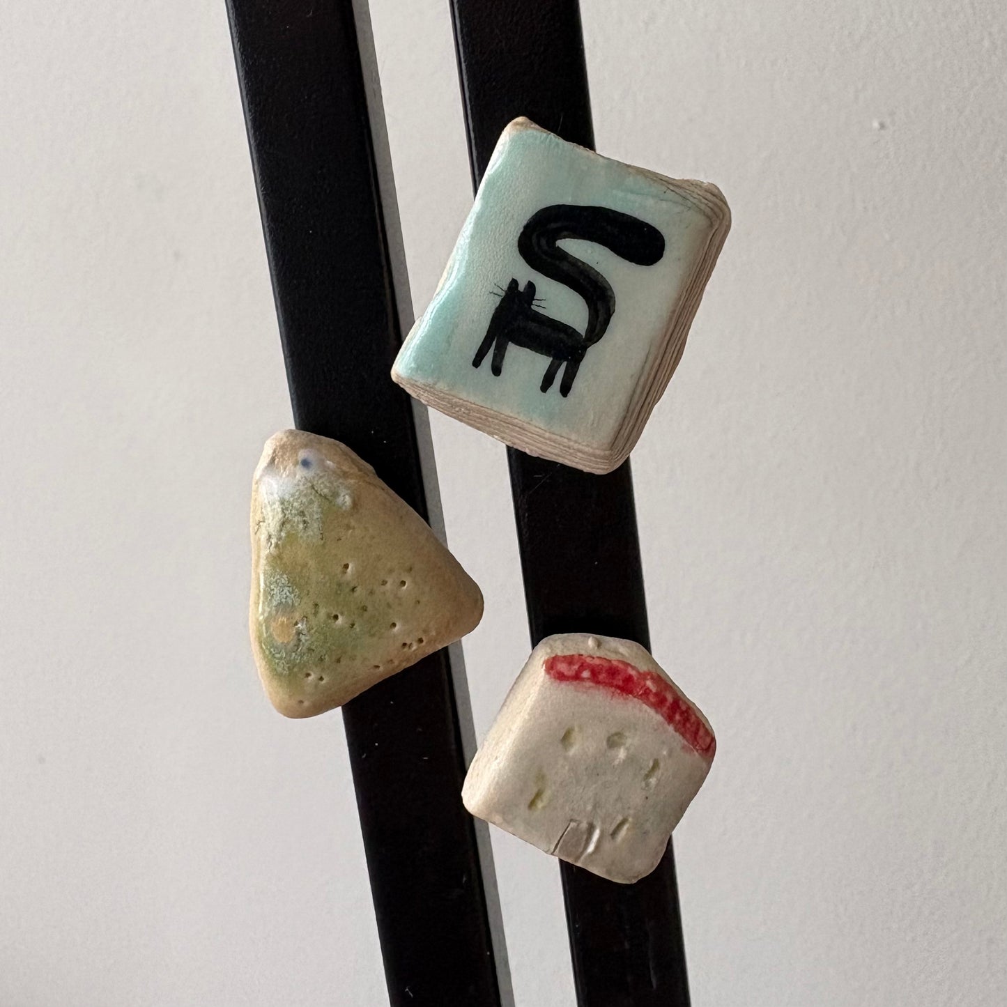 Tiny assorted ceramic magnets: Decorative