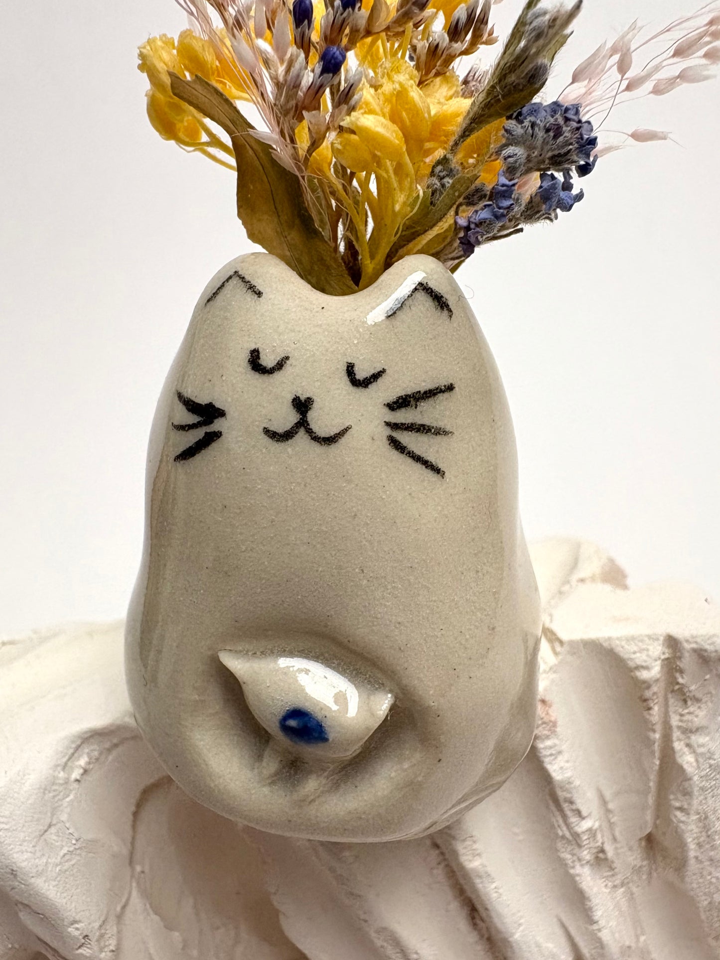 Mini Cat Bud Vase with Carved Heart, Bird, or Fish – Handmade Ceramic Miniature Vase