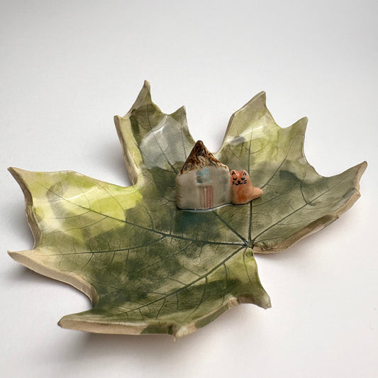 Handmade Ceramic Maple Leaf Dish with Mini House & Cat — Nature-Inspired Trinket Plate