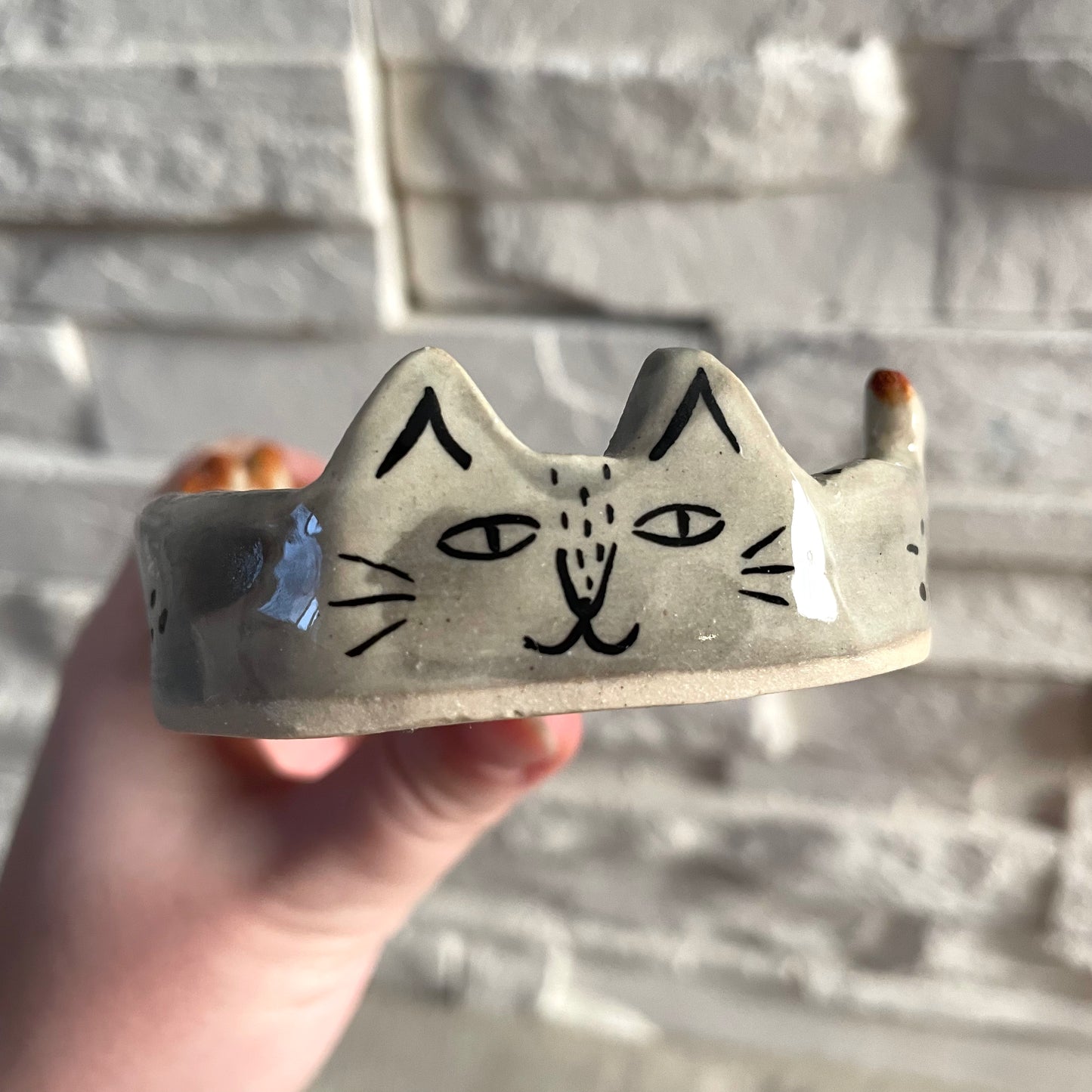 Handmade Ceramic Cat Dish – Unique Cat-Shaped Landscape Tray