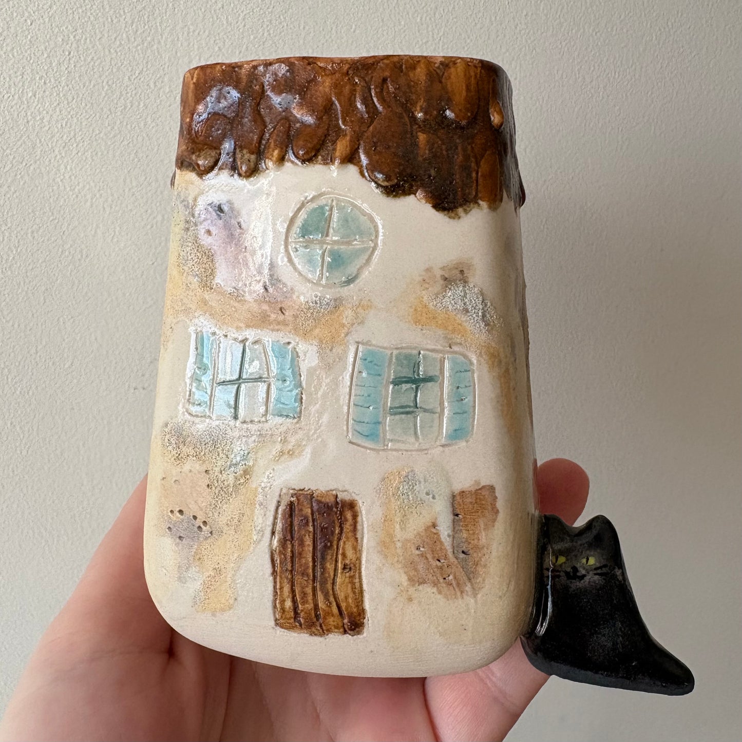 Medium Ceramic House-Shaped Vase with Cat