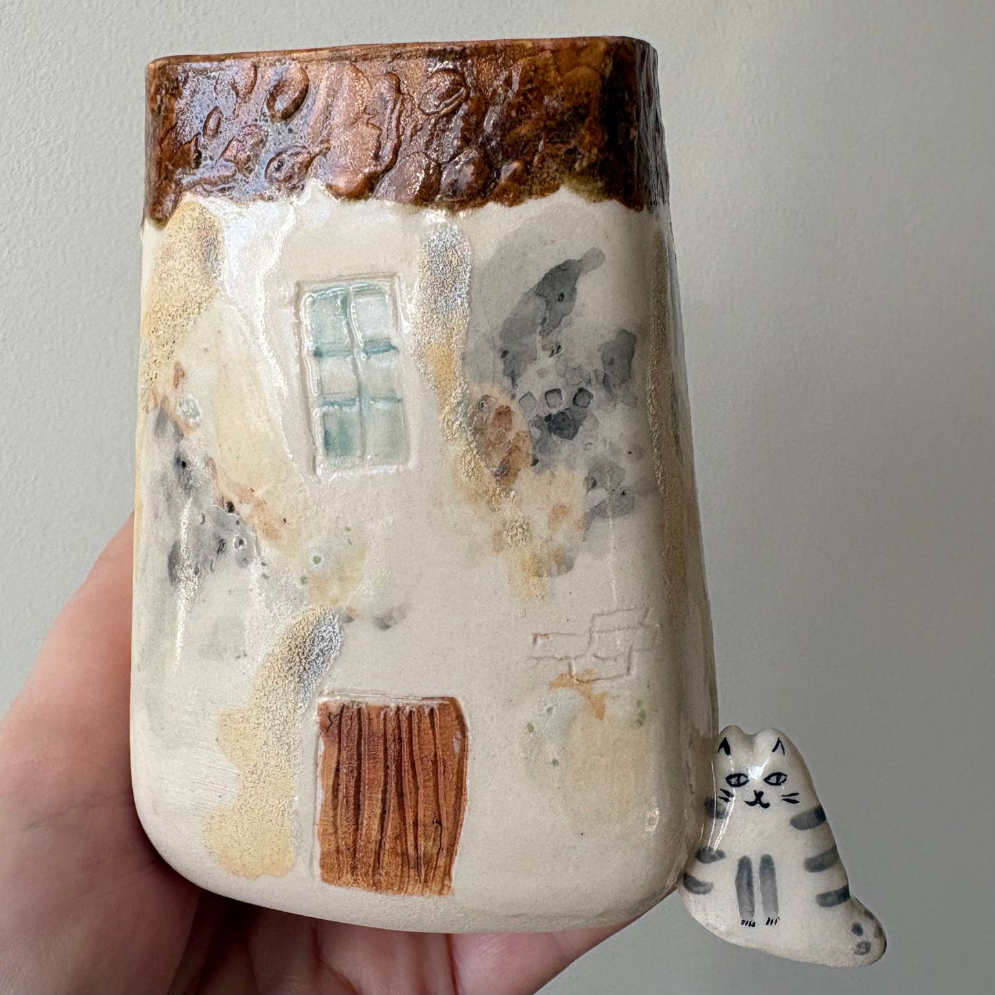 Medium Ceramic House-Shaped Vase with Cat