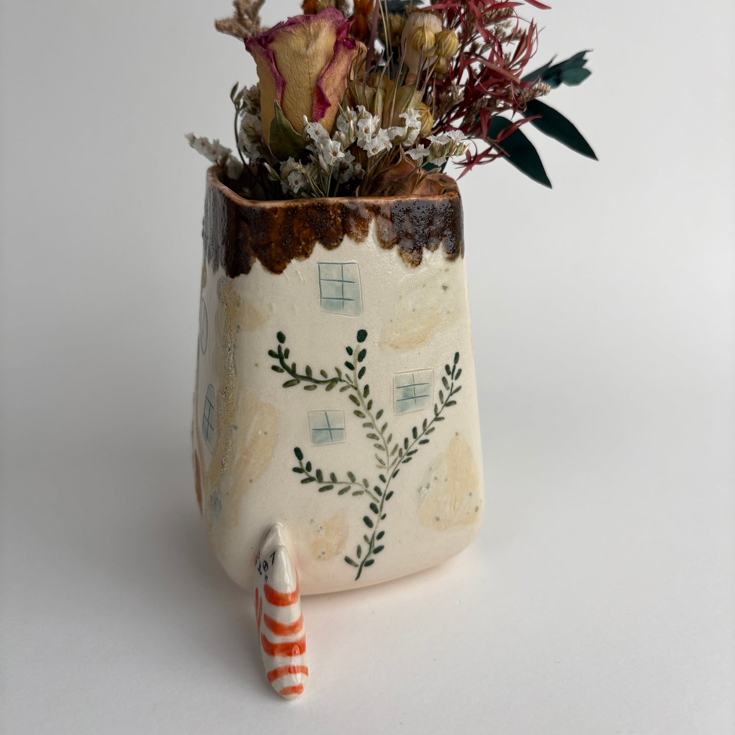 Medium Ceramic House-Shaped Vase with Cat