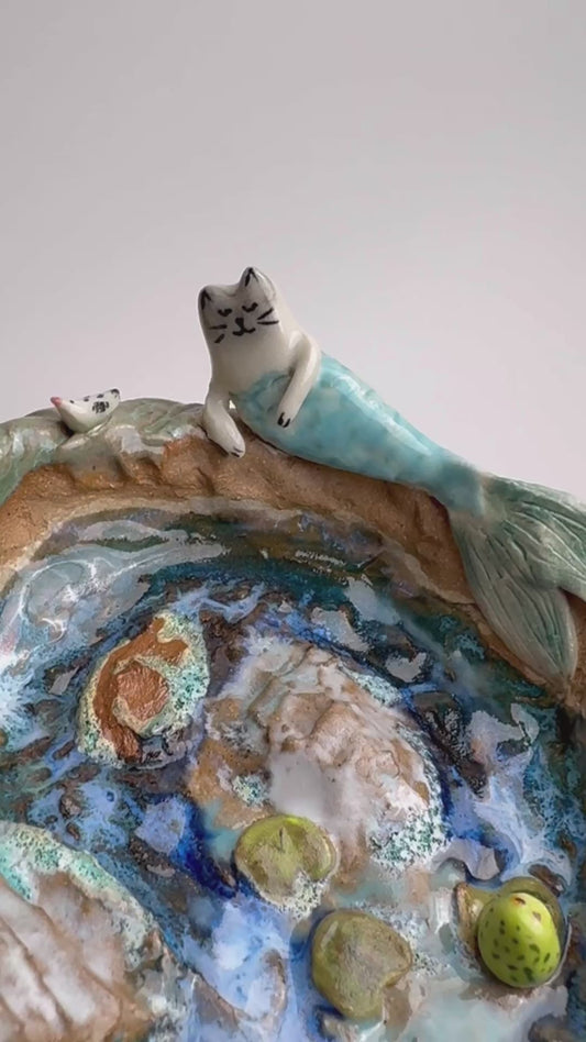 Bol en céramique fait main représentant un chat sirène féerique