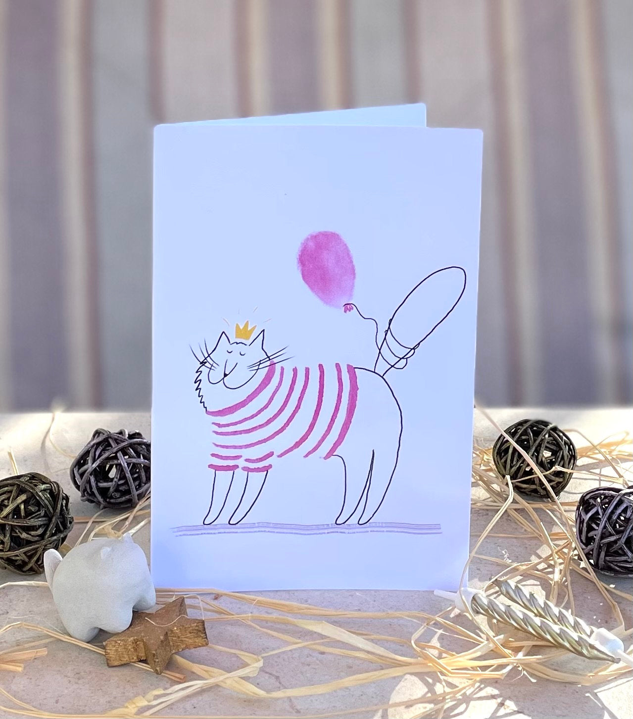 Cat Purrincess/ Cat in crown, T-shirt with balloon: Greeting card