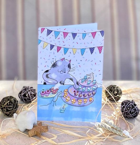 Cupcakes/ Cat and mice laying table: Greeting card